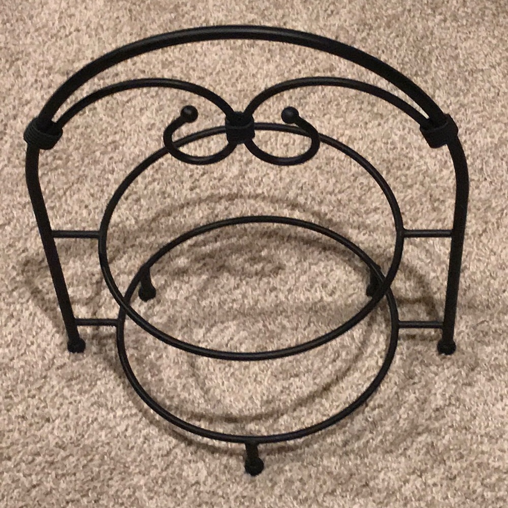 Decorative plate holder